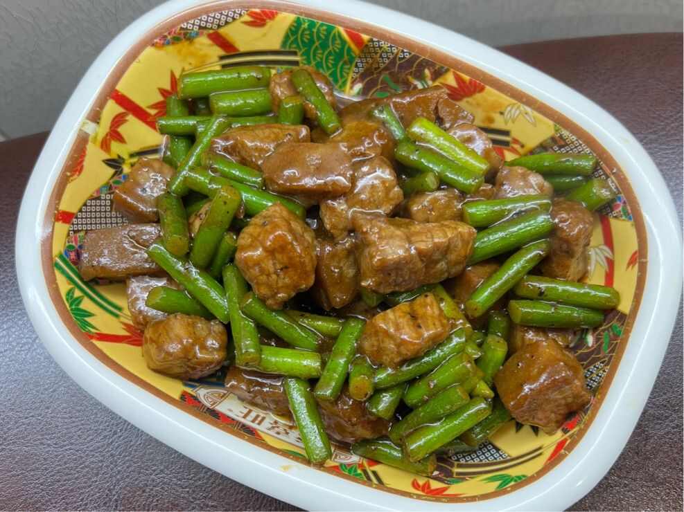 黑椒牛肉粒饭.jpg